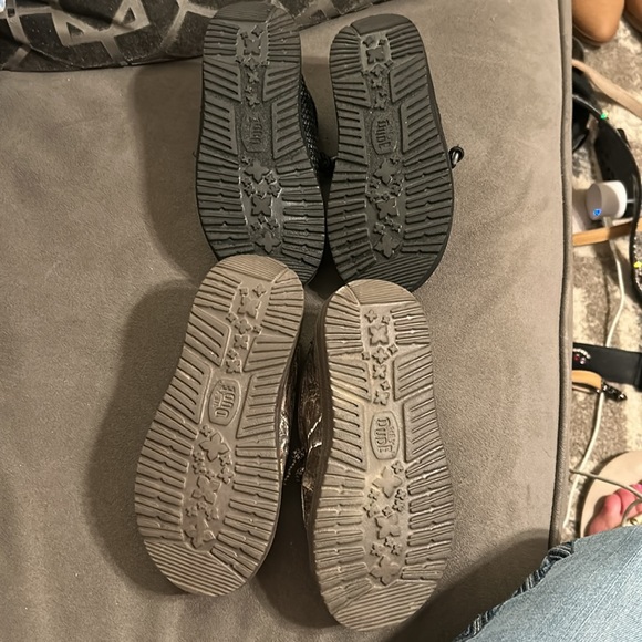 Hey Dude Kids Sneakers in Black and Camo - Picture 7 of 7